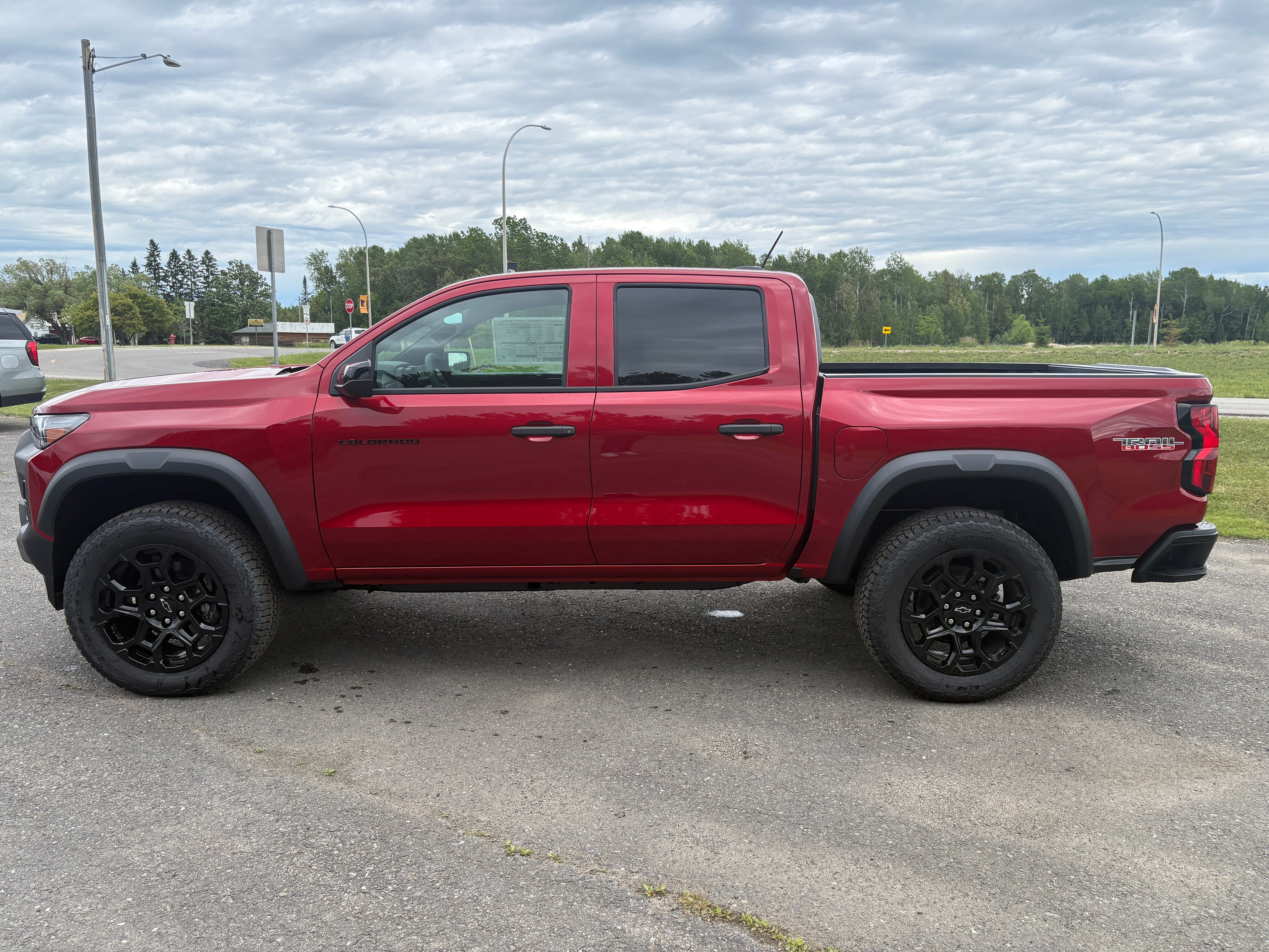 2026 Chevrolet Colorado — side profile view